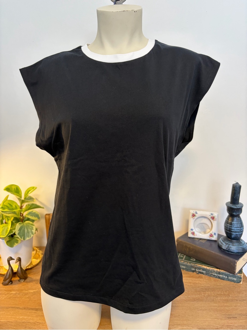 PURE COTTON Black White Contrast Boxy Muscle Tee Made in Portugal M